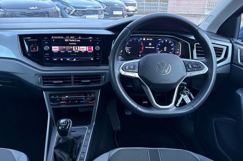 2022 (22) VOLKSWAGEN POLO 1.0 TSI Style 5dr 4760405