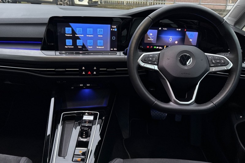 2022 (72) VOLKSWAGEN GOLF 1.4 TSI eHybrid Style 5dr DSG 4772735