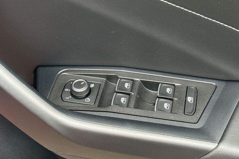 2025 (25) VOLKSWAGEN T-ROC 1.5 TSI R-Line 5dr DSG 4753791