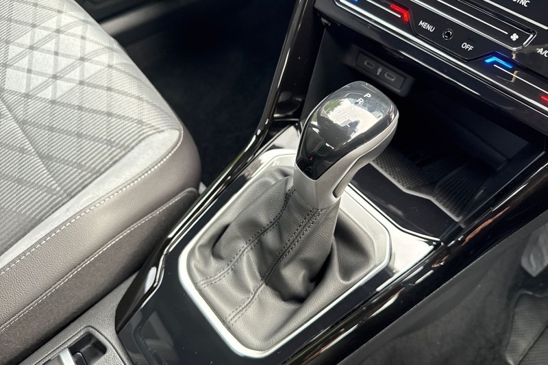 2025 (25) VOLKSWAGEN T-ROC 1.5 TSI R-Line 5dr DSG 4753806