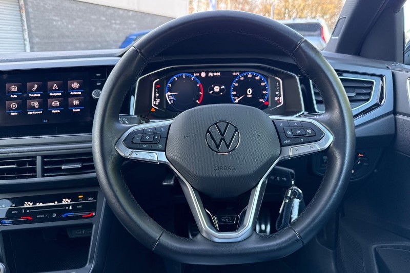 2024 (74) VOLKSWAGEN POLO 1.0 TSI R-Line 5dr 4760649