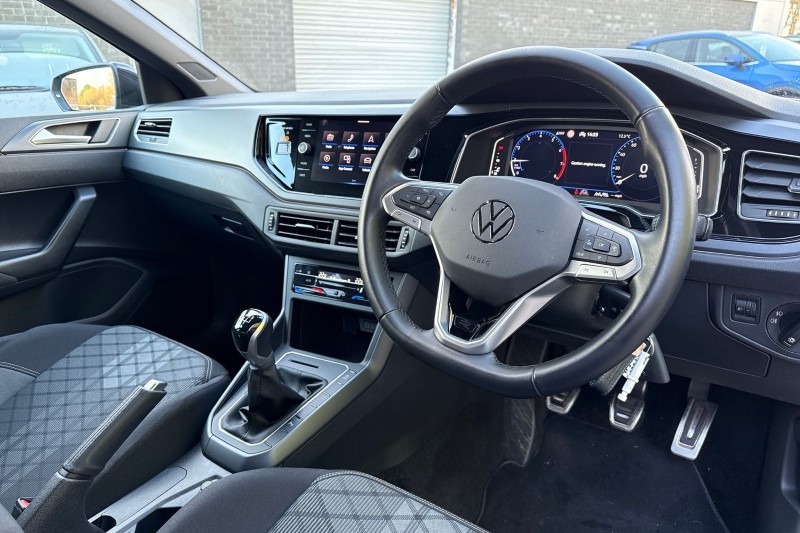 2024 (74) VOLKSWAGEN POLO 1.0 TSI R-Line 5dr 4760642