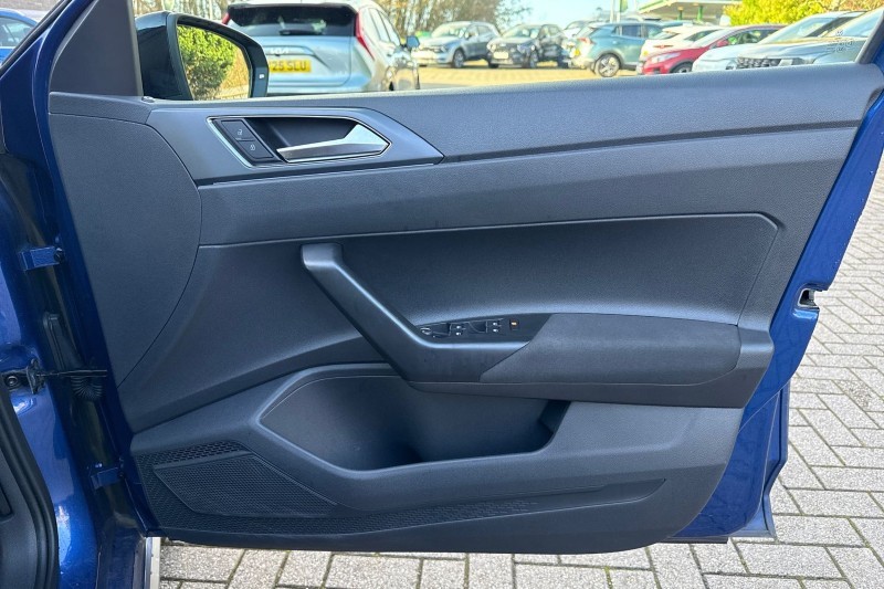 2024 (74) VOLKSWAGEN POLO 1.0 TSI R-Line 5dr 4760643