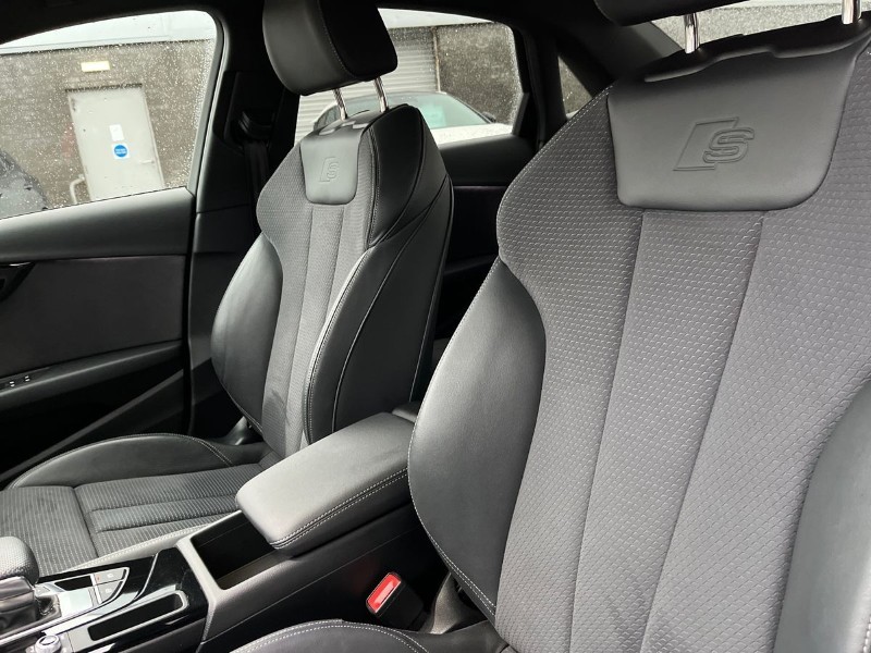 2023 (73) AUDI A4 35 TFSI Black Edition 4dr S Tronic 4778028