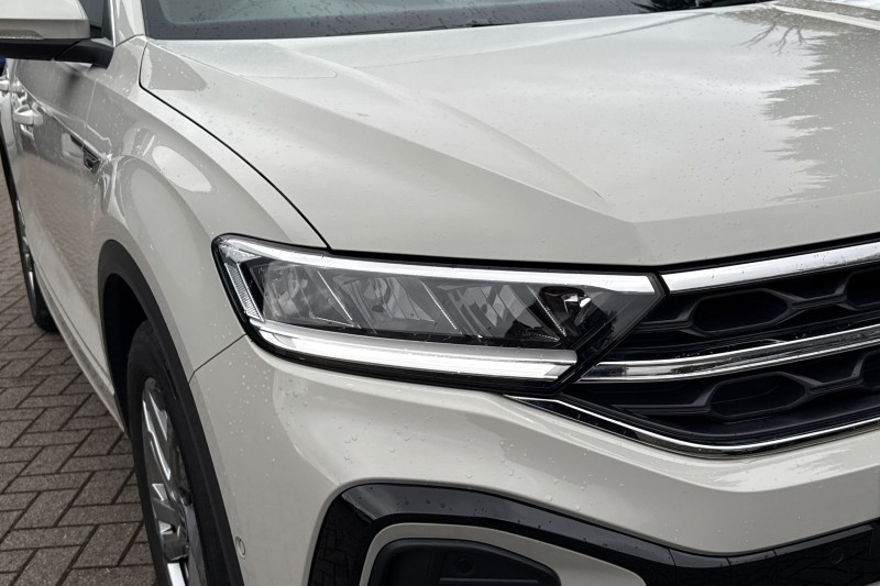 2023 (23) VOLKSWAGEN T-ROC 1.5 TSI R-Line 5dr 4777008