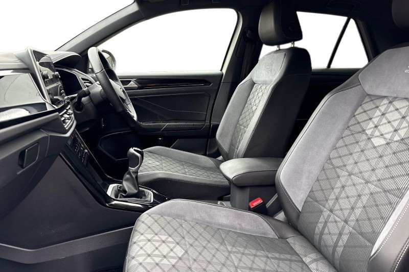 2023 (23) VOLKSWAGEN T-ROC 1.5 TSI R-Line 5dr 4776976