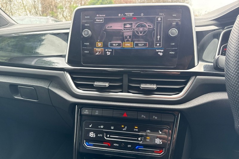 2023 (23) VOLKSWAGEN T-ROC 1.5 TSI R-Line 5dr 4776998