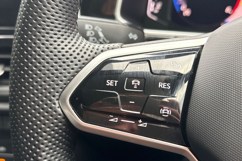 2023 (23) VOLKSWAGEN T-ROC 1.5 TSI R-Line 5dr 4776991