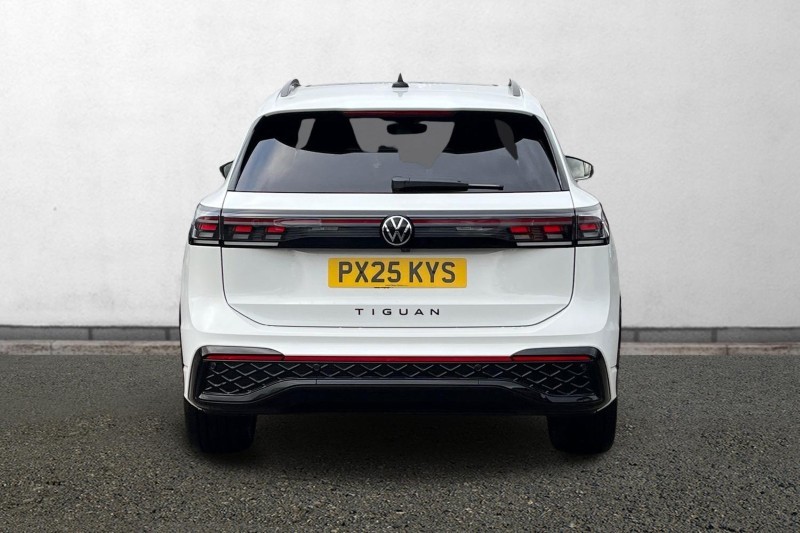 2025 (25) VOLKSWAGEN TIGUAN 2.0 TDI R-Line 5dr DSG 4778553