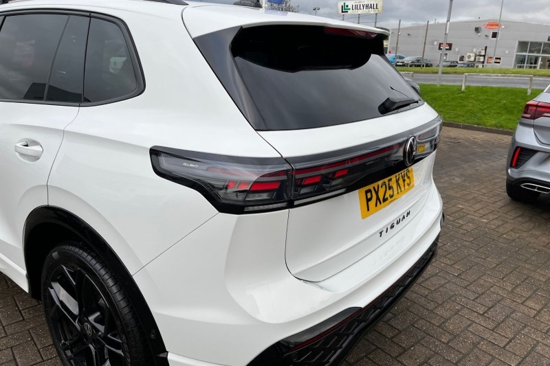 2025 (25) VOLKSWAGEN TIGUAN 2.0 TDI R-Line 5dr DSG 4778590