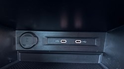 2021 (21) VOLKSWAGEN TIGUAN 1.5 TSI 150 Life 5dr 4795367