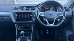 2021 (21) VOLKSWAGEN TIGUAN 1.5 TSI 150 Life 5dr 4795350