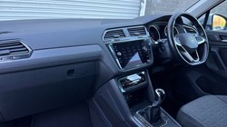 2021 (21) VOLKSWAGEN TIGUAN 1.5 TSI 150 Life 5dr 4795359
