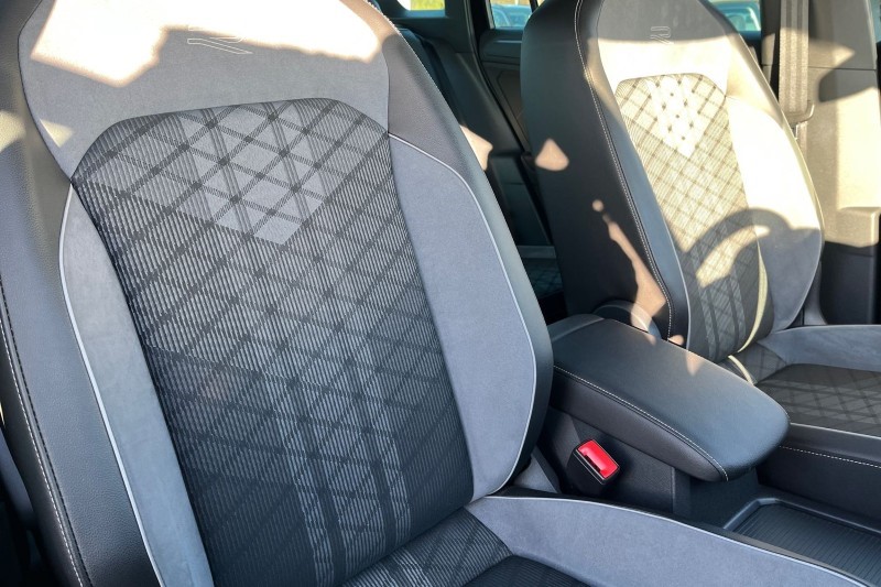 2023 (23) VOLKSWAGEN TIGUAN 2.0 TDI R-Line Edition 5dr DSG 4791898