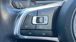 2020 (70) VOLKSWAGEN TIGUAN 2.0 TDi 150 4Motion R-Line Tech 5dr 4794550