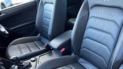 2020 (70) VOLKSWAGEN TIGUAN 2.0 TDi 150 4Motion R-Line Tech 5dr 4794579