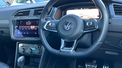 2020 (70) VOLKSWAGEN TIGUAN 2.0 TDi 150 4Motion R-Line Tech 5dr 4794536