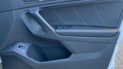 2020 (70) VOLKSWAGEN TIGUAN 2.0 TDi 150 4Motion R-Line Tech 5dr 4794538