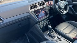 2020 (70) VOLKSWAGEN TIGUAN 2.0 TDi 150 4Motion R-Line Tech 5dr 4794581