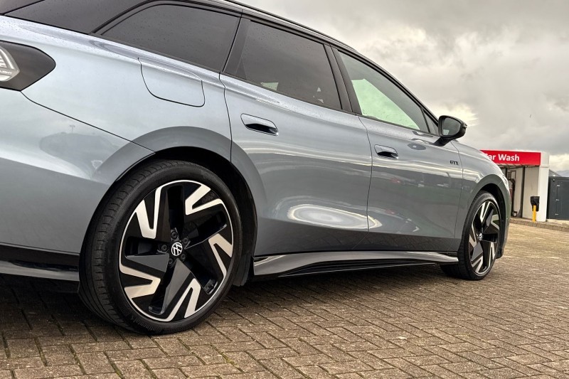 2025 (25) VOLKSWAGEN ID.7 250kW 4MOTION GTX 86kWh 5dr Auto 4803675