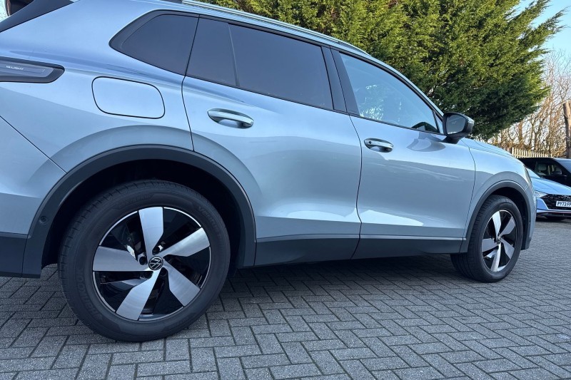 2024 (24) VOLKSWAGEN TIGUAN 1.5 eTSI 150 Match 5dr DSG 4799376