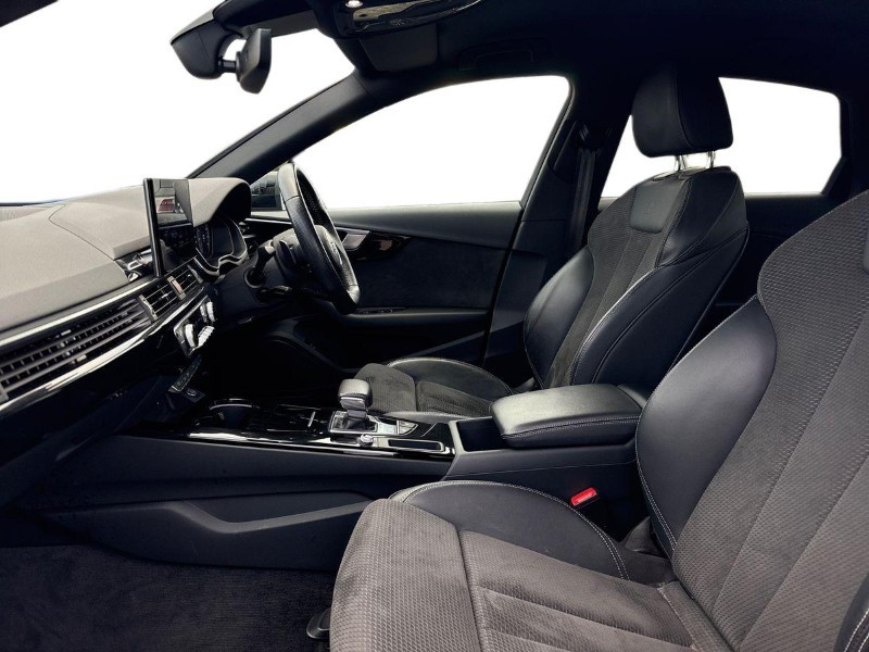 2020 (20) AUDI A4 35 TFSI Black Edition 4dr S Tronic 4798935