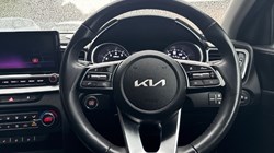 2022 (22) KIA XCEED 1.5T GDi ISG 3 5dr 4841975