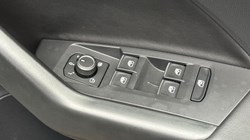 2025 (25) VOLKSWAGEN T-CROSS 1.0 TSI Black Edition 5dr 4824816