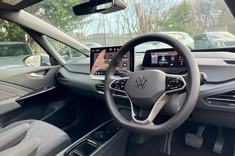 2025 (75) VOLKSWAGEN ID.3 125kW Essential Pure 52kWh 5dr Auto 4824938