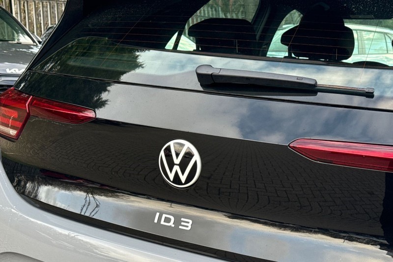 2025 (75) VOLKSWAGEN ID.3 125kW Essential Pure 52kWh 5dr Auto 4824965