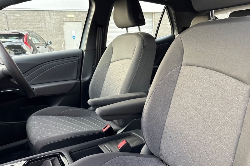 2025 (75) VOLKSWAGEN ID.3 125kW Essential Pure 52kWh 5dr Auto 4824956