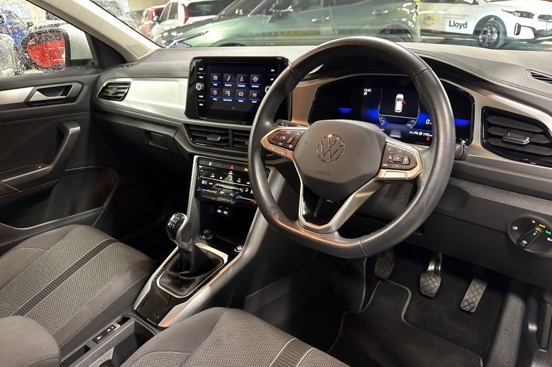 2024 (24) VOLKSWAGEN T-ROC 1.5 TSI Match 5dr 4856297