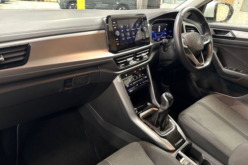 2024 (24) VOLKSWAGEN T-ROC 1.5 TSI Match 5dr 4856315