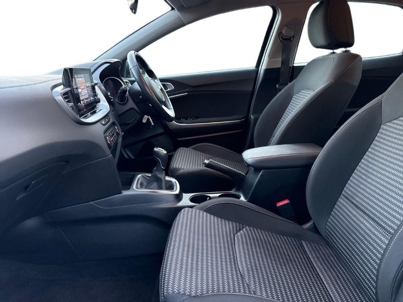 2023 (23) KIA XCEED 1.5T GDi ISG 2 5dr 4881212