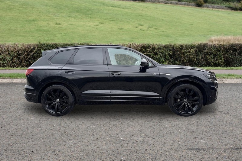 2023 (23) VOLKSWAGEN TOUAREG 3.0 V6 TDI 4Motion Black Edition 5dr Tip Auto 4989921
