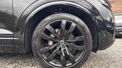 2023 (23) VOLKSWAGEN TOUAREG 3.0 V6 TDI 4Motion Black Edition 5dr Tip Auto 4989924
