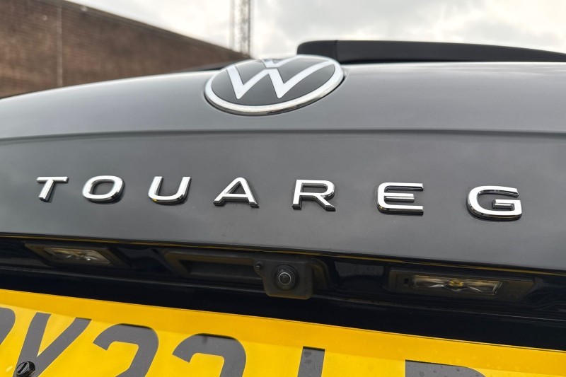 2023 (23) VOLKSWAGEN TOUAREG 3.0 V6 TDI 4Motion Black Edition 5dr Tip Auto 4989961