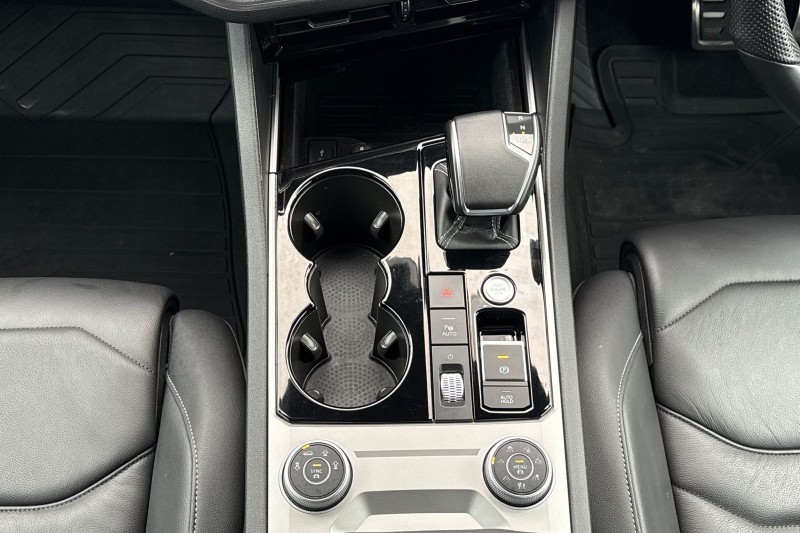 2023 (23) VOLKSWAGEN TOUAREG 3.0 V6 TDI 4Motion Black Edition 5dr Tip Auto 4989947