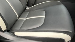 2025 (75) KIA SPORTAGE 1.6T GDi HEV GT-Line S 5dr Auto 4874540