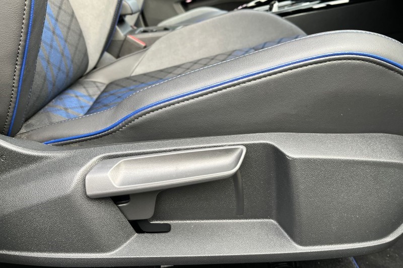 2024 (74) VOLKSWAGEN GOLF 2.0 TSI 333 R Black Edition 4Motion 5dr DSG 4903818