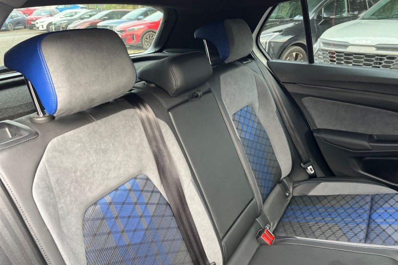 2024 (74) VOLKSWAGEN GOLF 2.0 TSI 333 R Black Edition 4Motion 5dr DSG 4903836