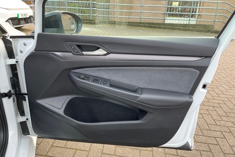 2024 (74) VOLKSWAGEN GOLF 2.0 TSI 333 R Black Edition 4Motion 5dr DSG 4903815