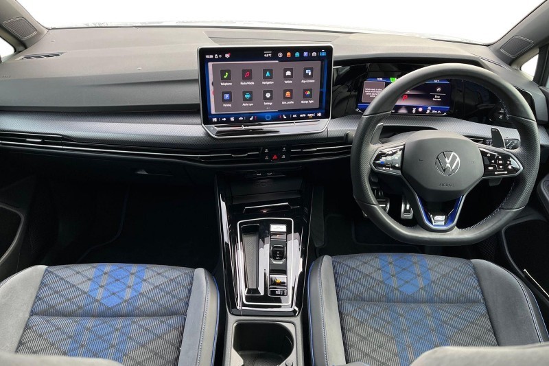 2024 (74) VOLKSWAGEN GOLF 2.0 TSI 333 R Black Edition 4Motion 5dr DSG 4903812