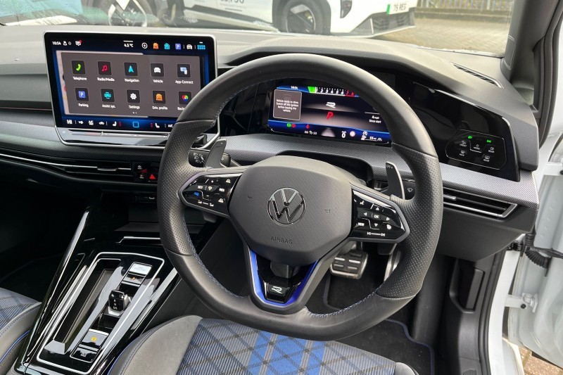 2024 (74) VOLKSWAGEN GOLF 2.0 TSI 333 R Black Edition 4Motion 5dr DSG 4903814