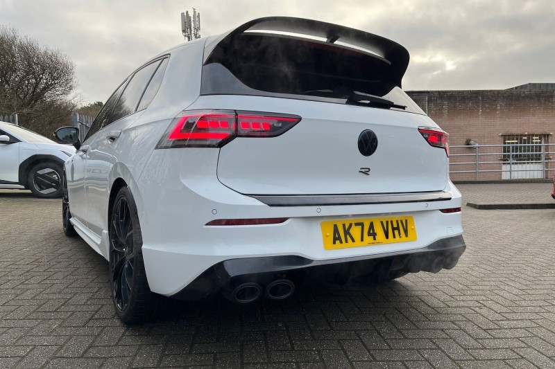 2024 (74) VOLKSWAGEN GOLF 2.0 TSI 333 R Black Edition 4Motion 5dr DSG 4903844