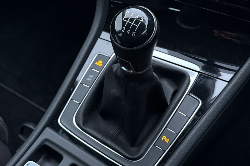 2018 (68) VOLKSWAGEN GOLF 1.5 TSI EVO 150 GT 5dr 5035903