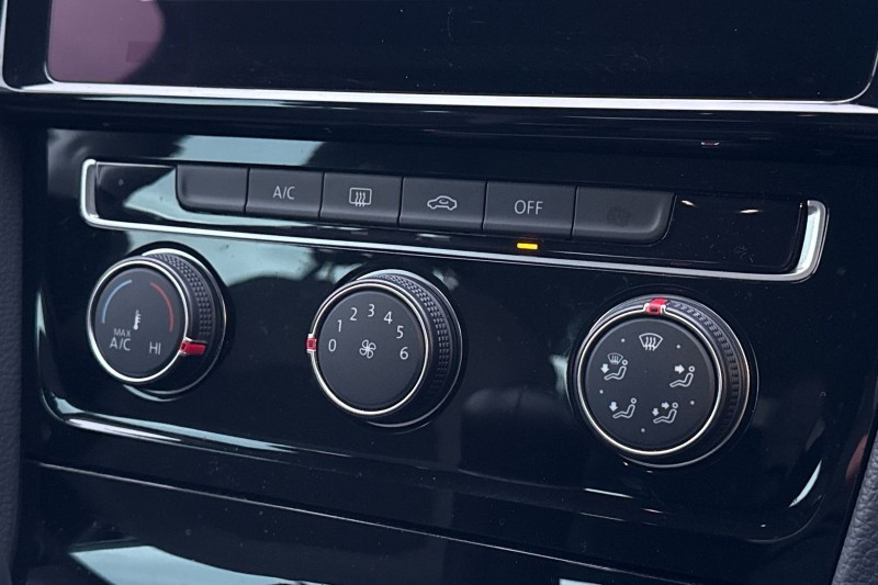 2018 (68) VOLKSWAGEN GOLF 1.5 TSI EVO 150 GT 5dr 5035900