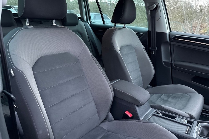 2018 (68) VOLKSWAGEN GOLF 1.5 TSI EVO 150 GT 5dr 5035892