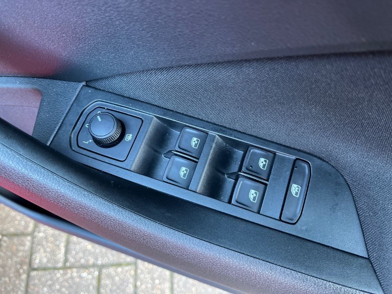 2023 (23) SKODA KAMIQ 1.0 TSI 110 SE Drive 5dr DSG 4880243