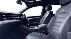 2022 (71) VOLKSWAGEN TOUAREG 3.0 V6 TDI 4Motion Black Edition 5dr Tip Auto 4938376